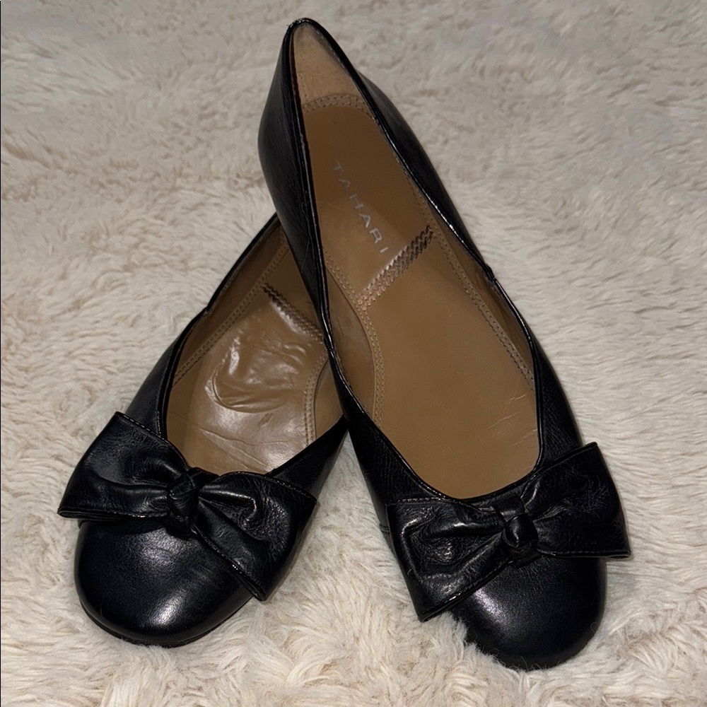 Tahari Women's Black leather Ballet Flats “Vic”